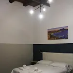 Bed & Breakfast La Del Centro Storico Neapol