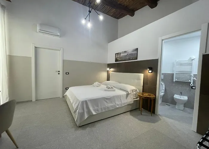 La Del Centro Storico 4* ナポリ