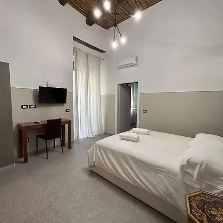 B&B La Del Centro Storico 나폴리