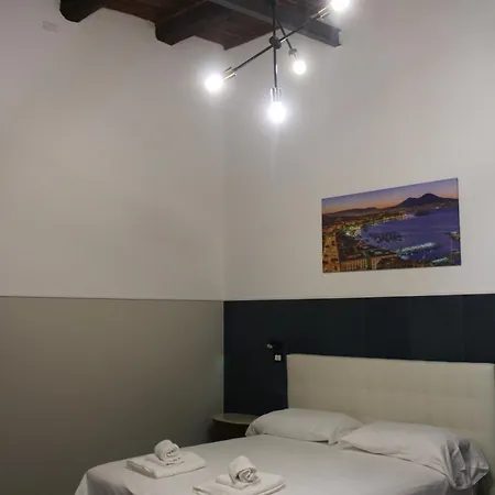 B&B La Del Centro Storico 나폴리
